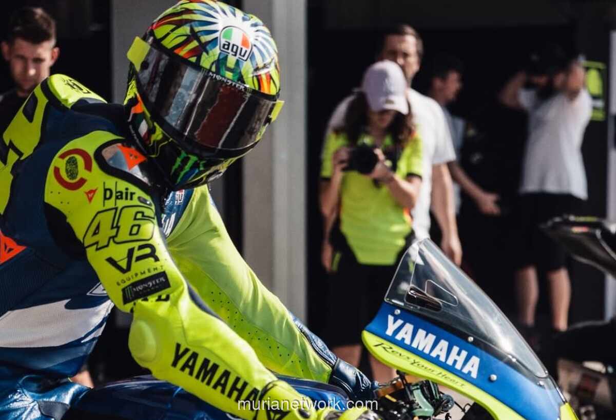 Valentino Rossi Buktikan Kelas Legenda di Mandalika, Selisih Tipis dari Bagnaia