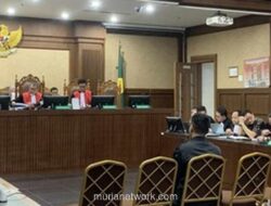 Uang Satu Juta Dolar Menggantung di Sidang Suap Minyak Goreng