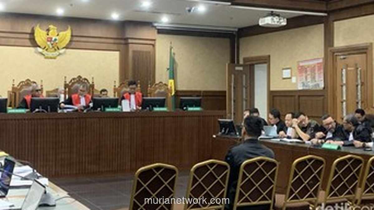 Uang Satu Juta Dolar Menggantung di Sidang Suap Minyak Goreng