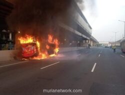 Bus Peziarah Hangus di Tol Japek Diduga Akibat Korsleting Sound System