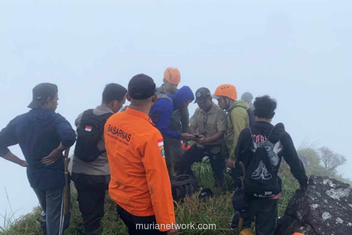 Tim SAR Berjuang di Medan Ekstrem, Korban Pesawat ATR 42-500 di Bulusaraung Belum Ditemukan