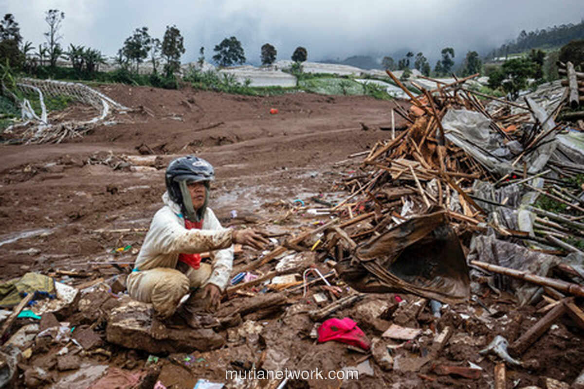 Longsor di Lereng Burangrang, Pencarian Korban Terhenti Sementara