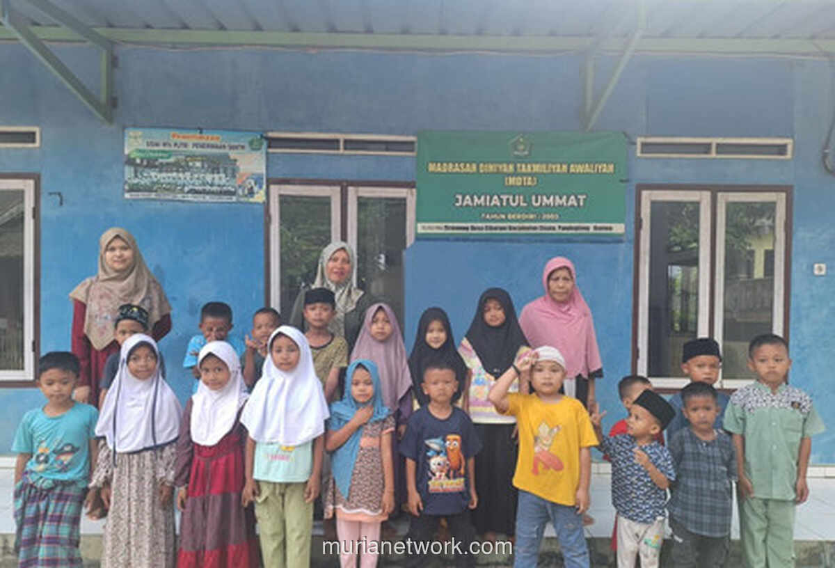 Mimpi Setinggi Langit dari Ruang Belajar Beralaskan Lantai