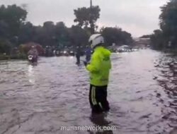 DI Panjaitan Tergenang, Lalu Lintas Kacau Balau Pagi Ini