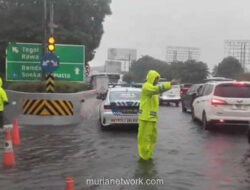 Hujan Deras Pagi Ini, Banjir 60 Cm di Rawa Bokor Lumpuhkan Lalu Lintas Jakarta