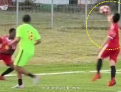 Gibran Dituding Curang Saat Main Bola dengan Anak-anak di Wamena