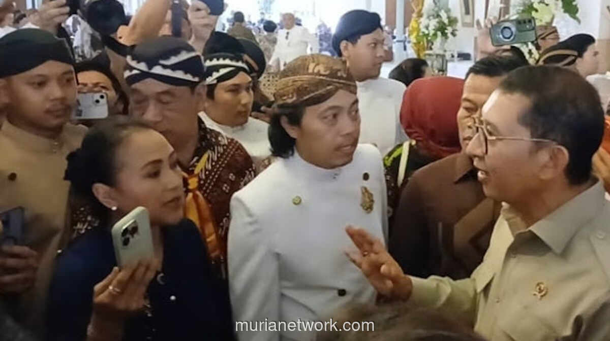 Mikrofon Dimatikan Saat Kerabat Keraton Solo Protes di Acara Penyerahan SK Menteri