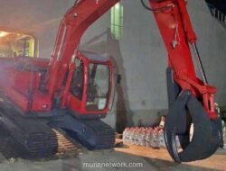 TNI AL Bongkar Muat Alat Berat di Lhokseumawe untuk Percepat Rehabilitasi Pascabencana