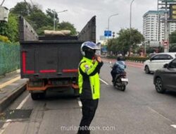 Truk Mogok di Gerbang Tol Senayan Picu Kemacetan ke Slipi