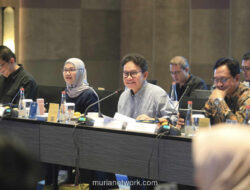 IHSG Anjlok, Wakil Ketua OJK Mirza Adityaswara Mengundurkan Diri