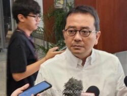 Relawan Kesehatan Terpaksa Transit di Malaysia, Anggota DPR Soroti Anomali Tiket Domestik