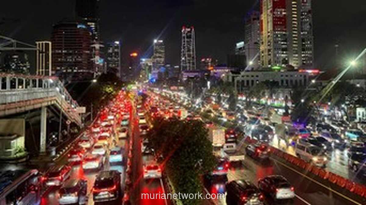 Hujan Deras Picu Banjir dan Macet Parah di 13 Titik Jakarta