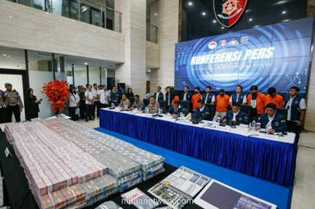 Polri Bongkar Jaringan Judi Online dan Pencucian Uang, Bukti Senilai Rp96,7 Miliar Dipamerkan