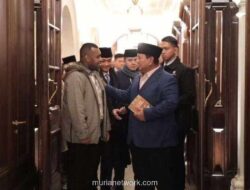 Mahasiswa Papua Serahkan Buku Bertema Perdamaian kepada Presiden Prabowo di London