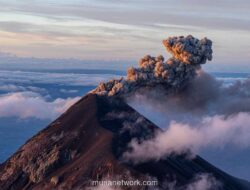 Gunung dalam Mimpi: Simbol Hambatan atau Panggilan Jiwa?