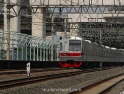 Tragis di Gondangdia: Nyawa Gadis 18 Tahun Melayang Usai Lompat ke Rel Kereta