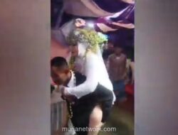 Cinta Tak Tergenang Banjir: Pengantin Digendong Menuju Pelaminan