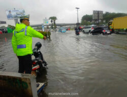 Hujan Deras Genangi Tol Sedyatmo, Akses ke Bandara Soetta Tersendat