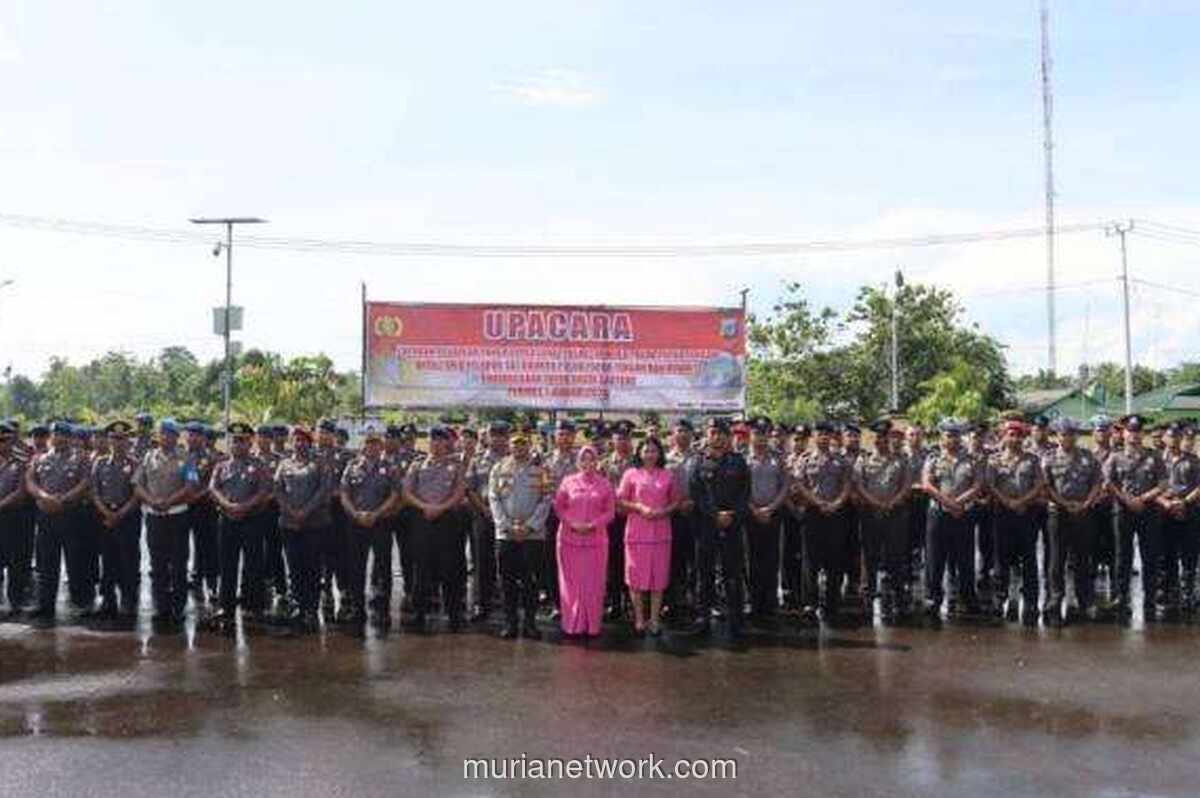 96 Personel Polres Mimika Naik Pangkat, Kapolres Tekankan Integritas dan Pelayanan Publik
