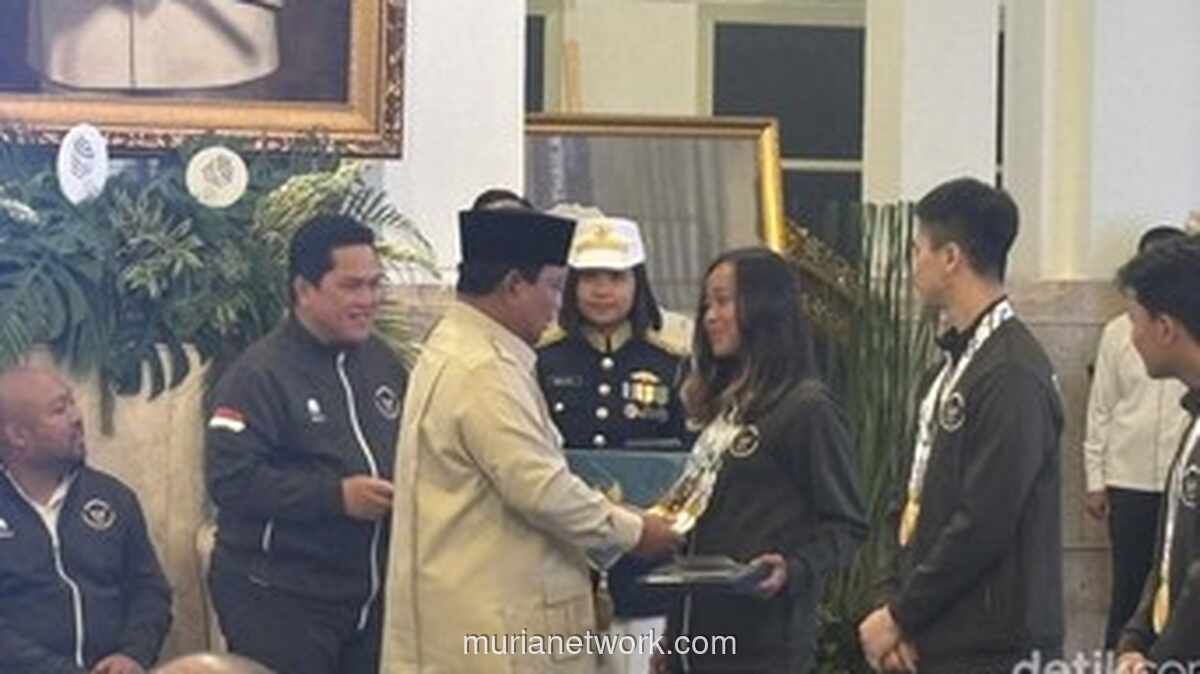Prabowo Terpana, Lima Emas Martina Mencuri Perhatian di Istana