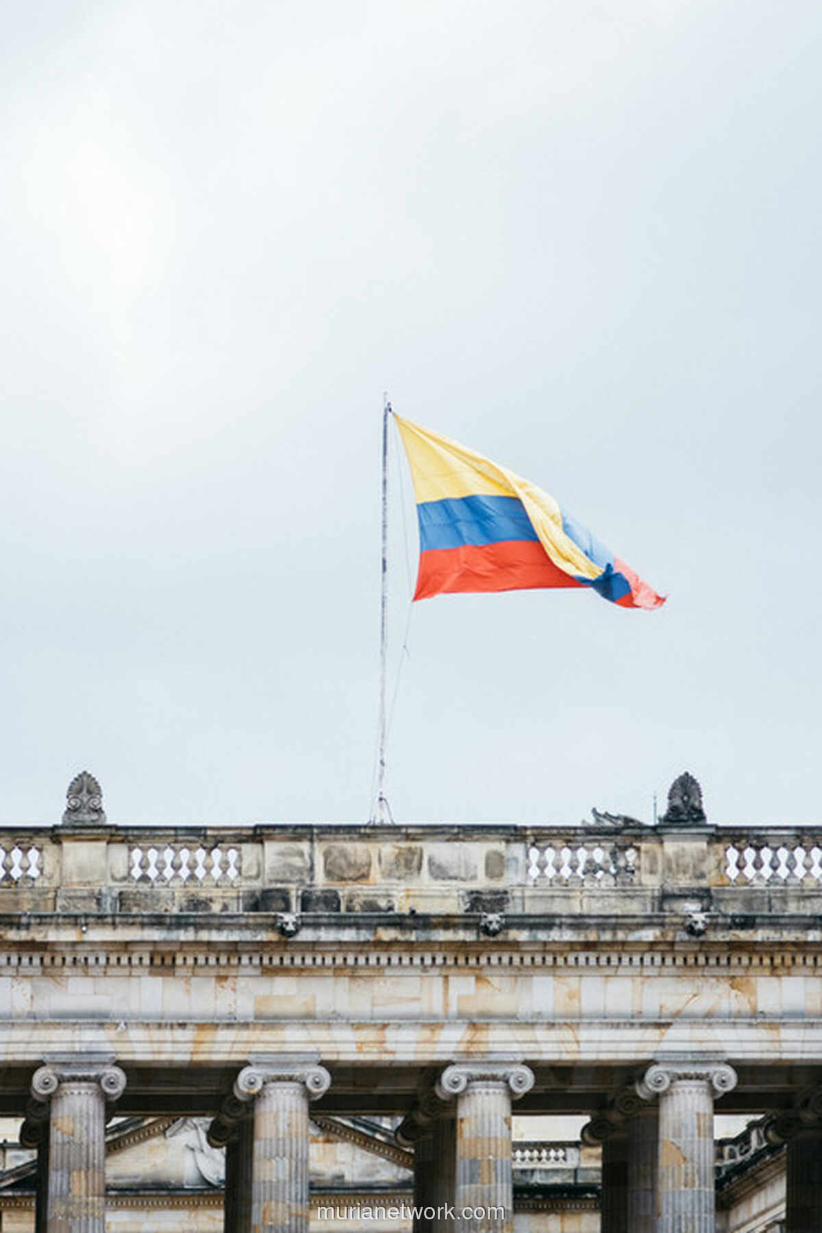 Trump Ancam Kolombia dengan Operasi Militer, Gelombang Protes Membanjiri Jalanan