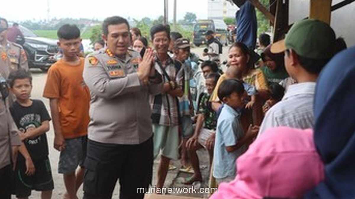 Kapolresta Blusukan di Tengah Genangan, Bawa Bantuan dan Tim Medis ke Kasemen