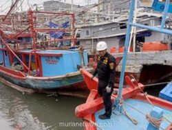 Polairud Bergerak Cepat Atasi Kemacetan Kapal di Muara Angke