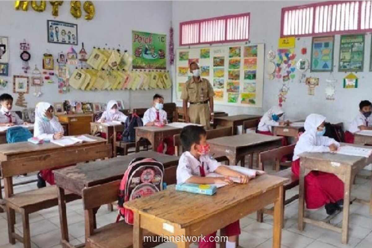 Hujan Deras, Sekolah di Jakarta Kembali Daring Mulai Hari Ini