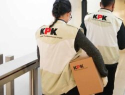 KPK Geledah Kantor Disdik Madiun, Sita Uang Tunai Puluhan Juta