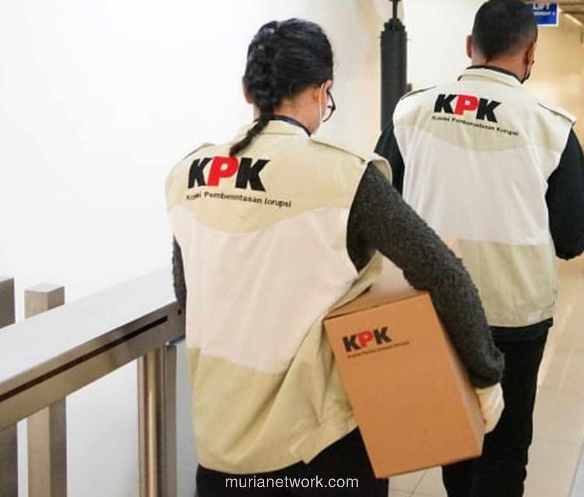 KPK Geledah Kantor Disdik Madiun, Sita Uang Tunai Puluhan Juta
