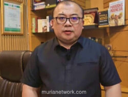 Jokowi Sambut Hangat Tersangka Kasus Ijazah Palsu di Solo