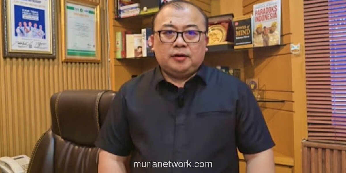 Jokowi Sambut Hangat Tersangka Kasus Ijazah Palsu di Solo