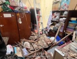 Atap Ambruk di Bogor, Satu Keluarga Mengungsi Usai Hujan Deras