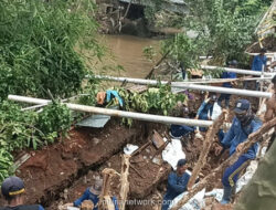 Bantaran Kali Angke Amblas, Warga: Ini Sudah Kedua Kalinya