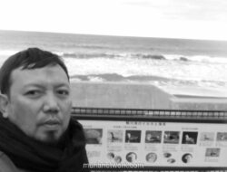 Distraksi: Senyuman Licin yang Menggerogoti Fokus Anak Muda