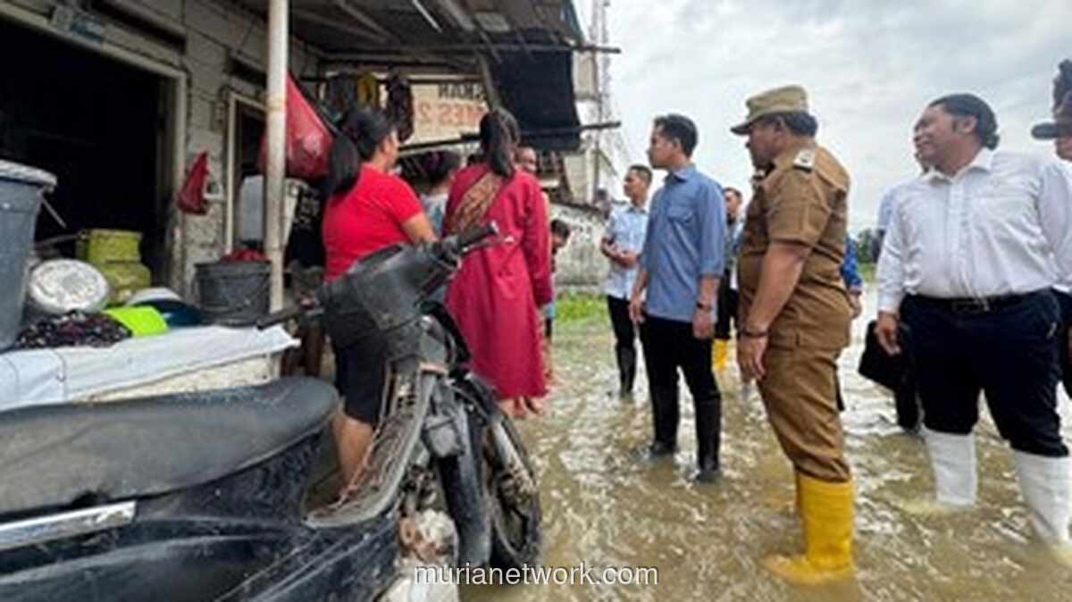 Gibran Turun ke Genangan Bekasi, Perintahkan Pejabat Daerah Tak Cukup Berkoordinasi dari Meja