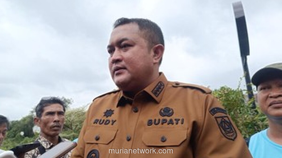 Bupati Bogor Ungkap Kendala Perbaikan Jalan di Tengah Hujan