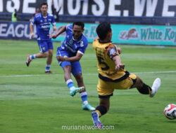 Persib Tumbangkan Persija, Kokohkan Puncak Klasemen