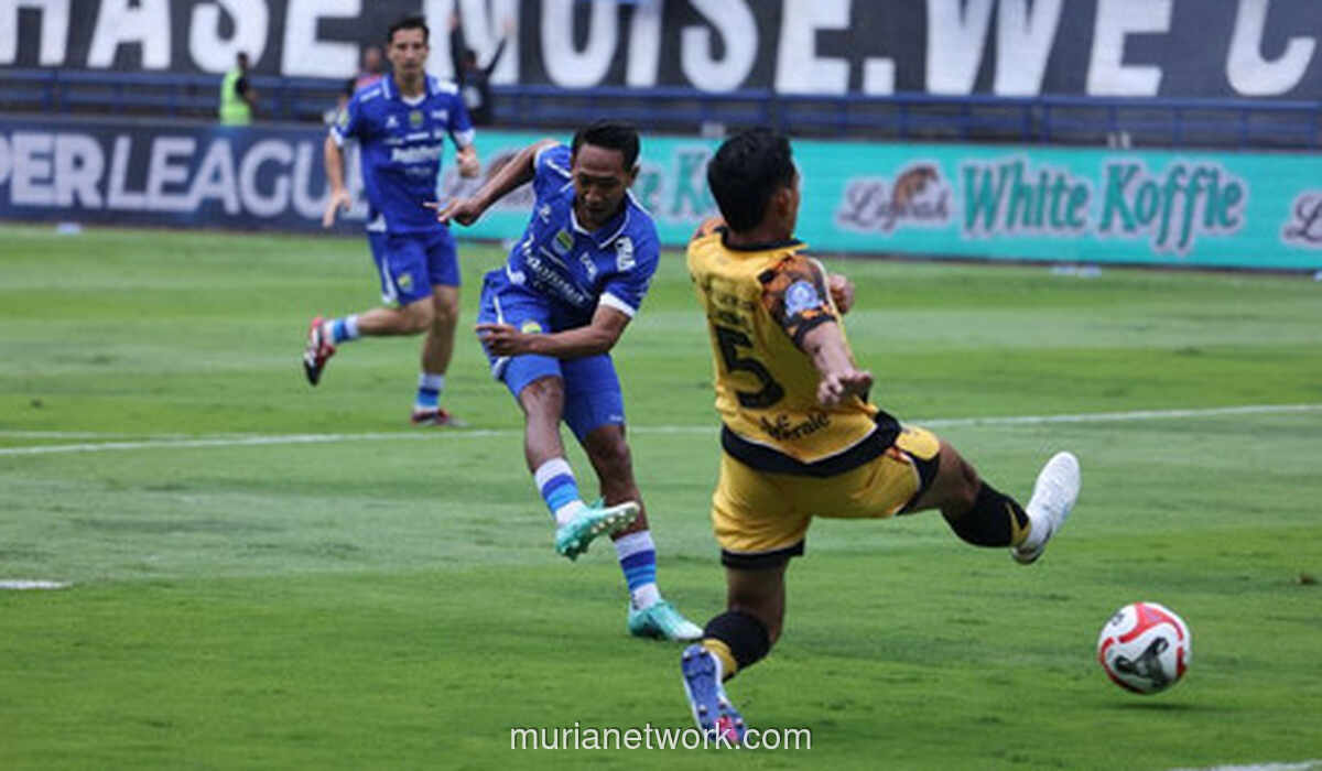 Persib Tumbangkan Persija, Kokohkan Puncak Klasemen