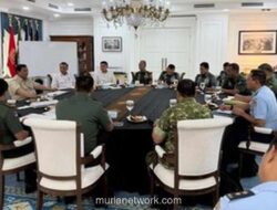 Prabowo Pimpin Rapat Strategis dengan Pimpinan Puncak TNI di Istana