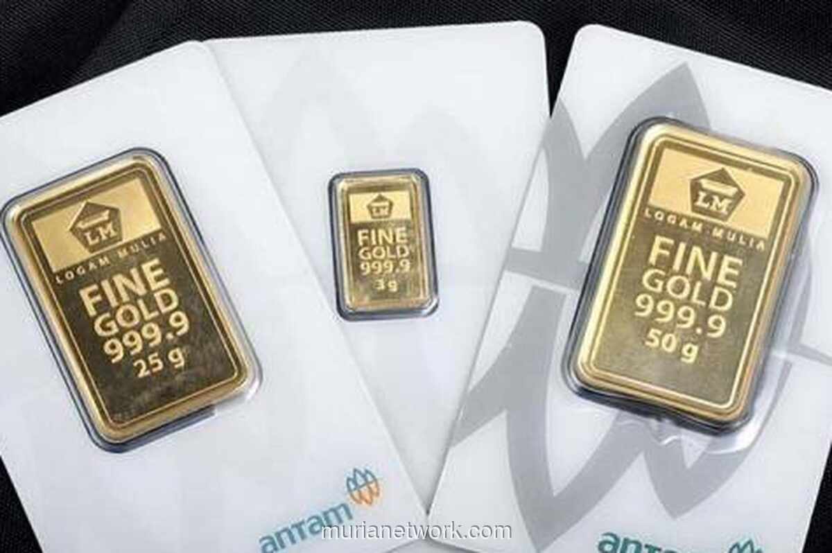 Harga Emas Antam Anjlok Rp16.000 di Awal Tahun