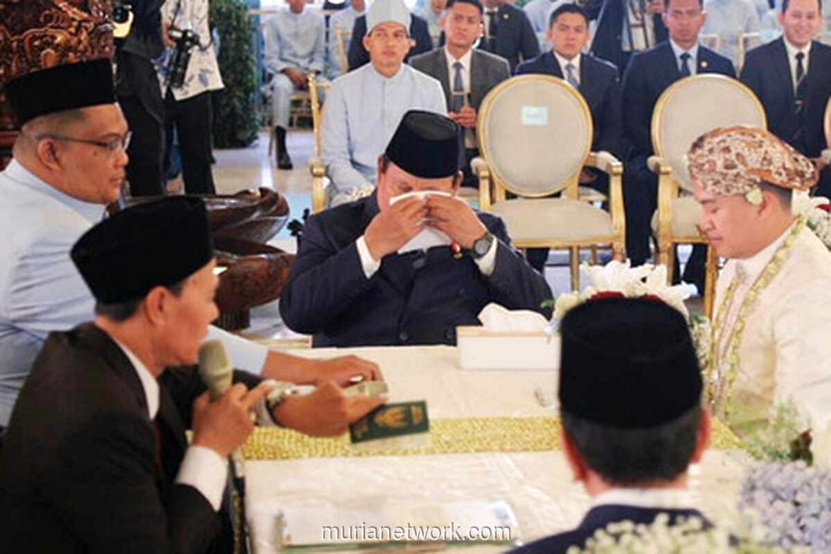 Air Mata Haru Prabowo Warnai Pernikahan Saksi Istana