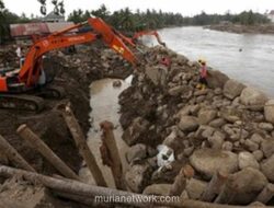 Menteri Tito Ajari Bupati, Sorotan Baru Soal Lambatnya Pendataan Korban Bencana