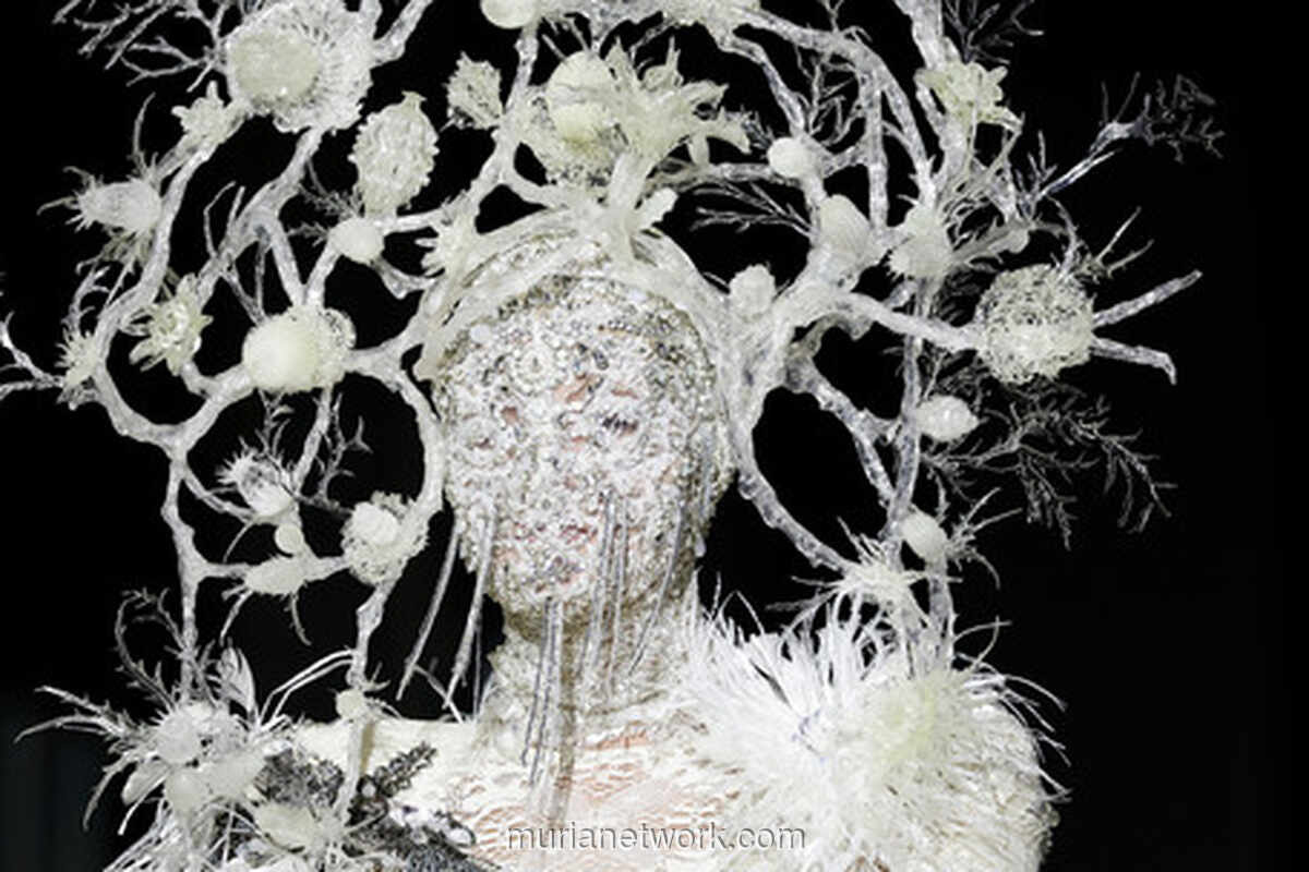 Kevin Germanier Sulap Sisa LVMH Jadi Mahakarya Haute Couture di Paris