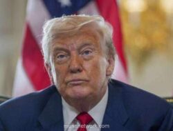 Trump Tawarkan Rp1,68 Miliar per Warga untuk Beli Greenland, Ditolak Tegas