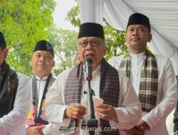 Pramono Anung Ziarah ke Makam MH Thamrin, Serukan Persatuan Kaum Betawi