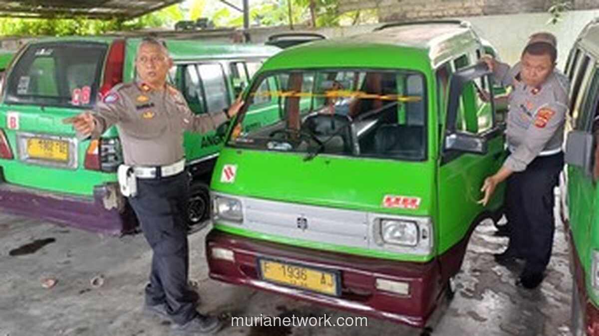 Angkot Ugal-ugalan Tabrak Ojol di Bogor, Sopir Kabur Usai Serempet Korban