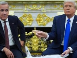 Trump Ancam Kanada dengan Tarif 100% Jika Berani Dekat ke China
