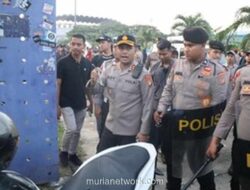 Ricuh Singkat di Luar Indomilk Arena Usai Derbi Persita vs Persija