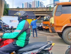 Preman Exit Tol Rawa Buaya Main Kucing-kucingan dengan Aparat